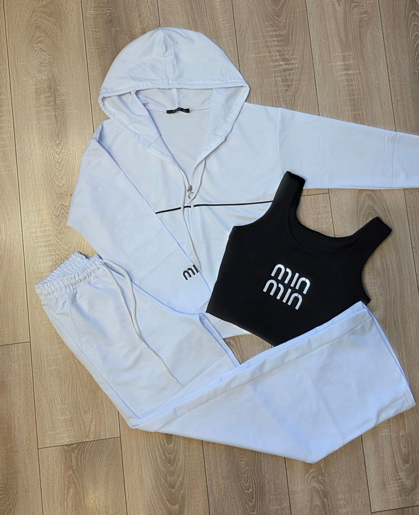 Дамски комплект от три 300