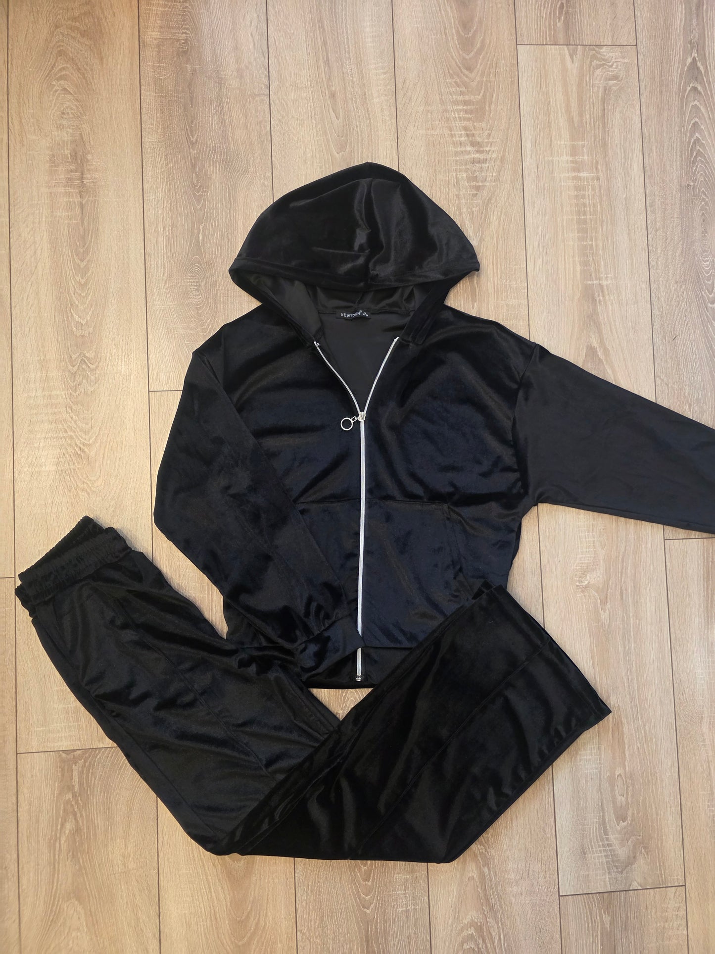 Дамски комплект от кадифе 252